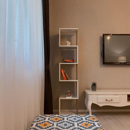 Hotspot Apartments - City Center Pristina Buitenkant foto