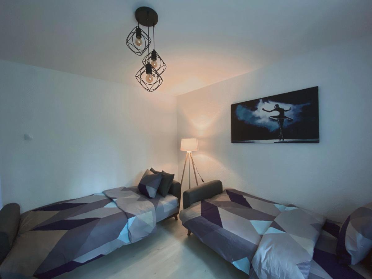 Hotspot Apartments - City Center Pristina Buitenkant foto