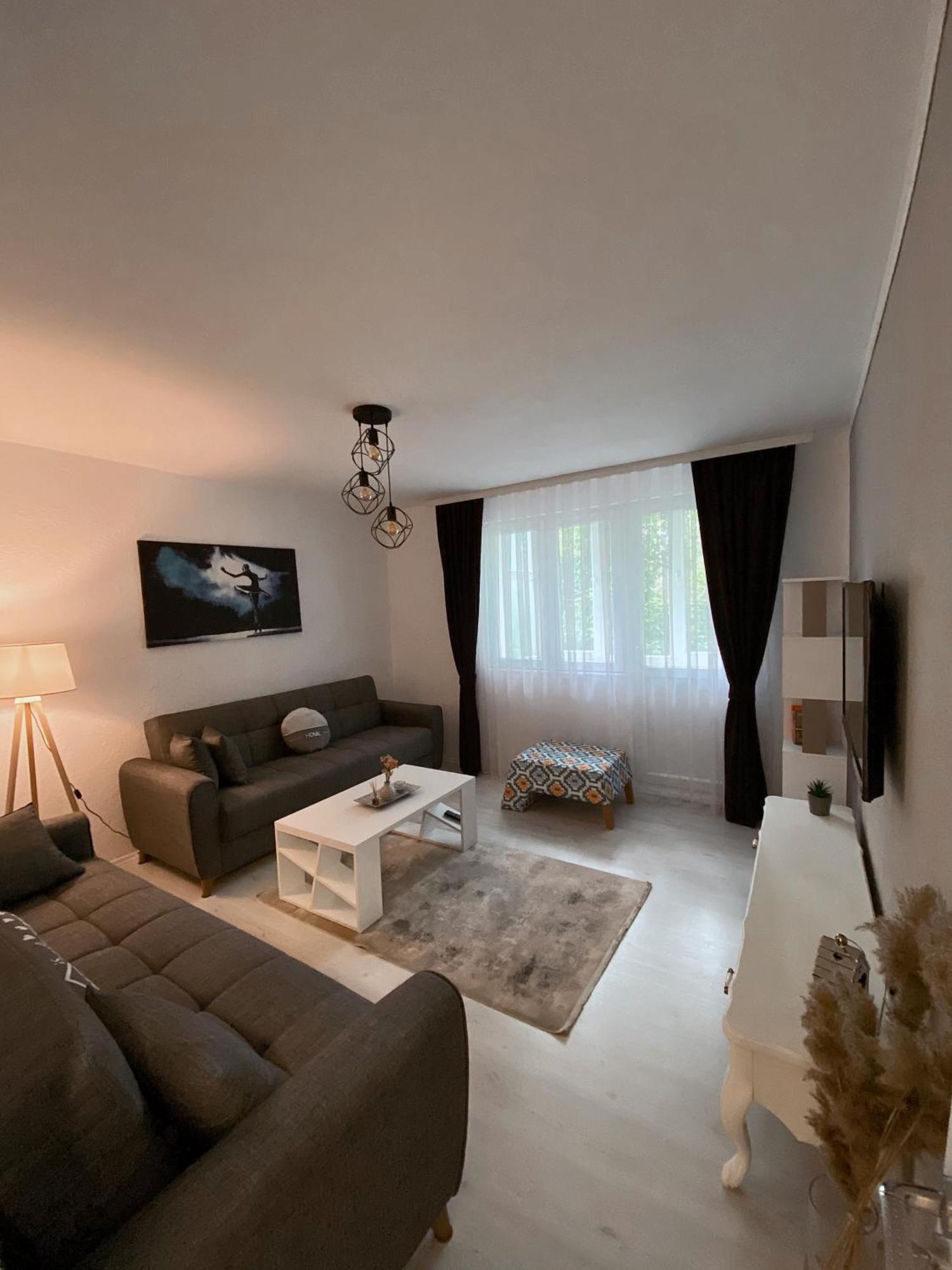 Hotspot Apartments - City Center Pristina Buitenkant foto