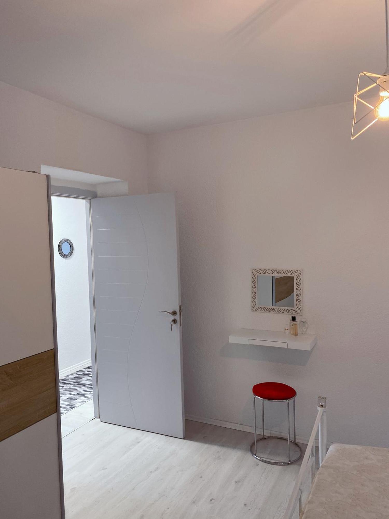 Hotspot Apartments - City Center Pristina Buitenkant foto
